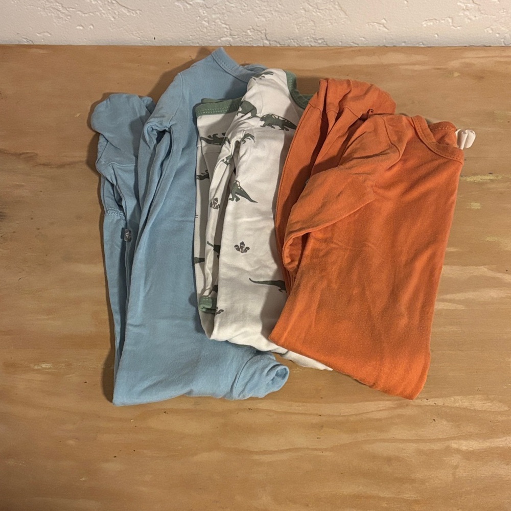 Kyte Baby Pajamas (12-18 Months)